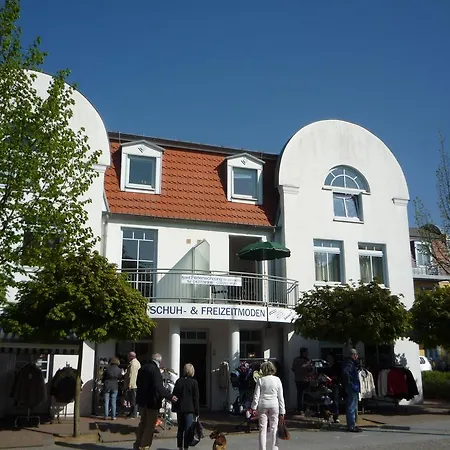 Haus Mit Ambiente