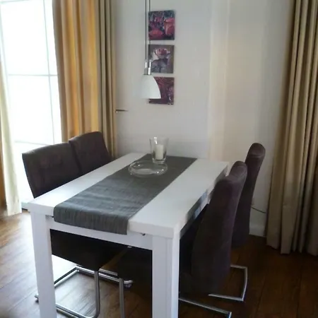 아파트 Haus Mit Ambiente